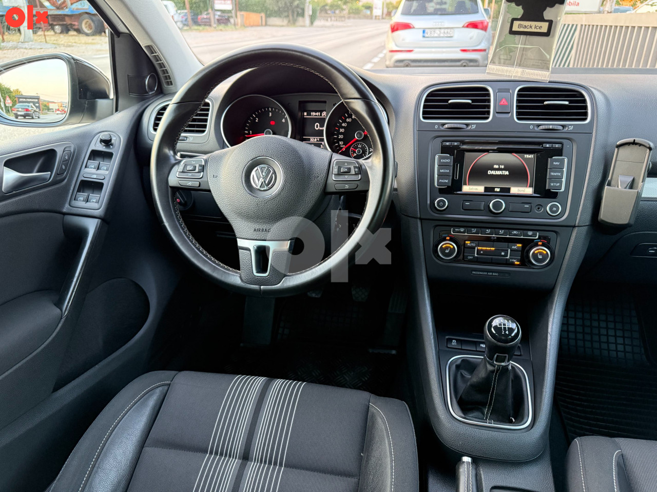 Volkswagen Golf 6 1.6 TDI MATCH Bi-Xenon LED Parktronic 2012