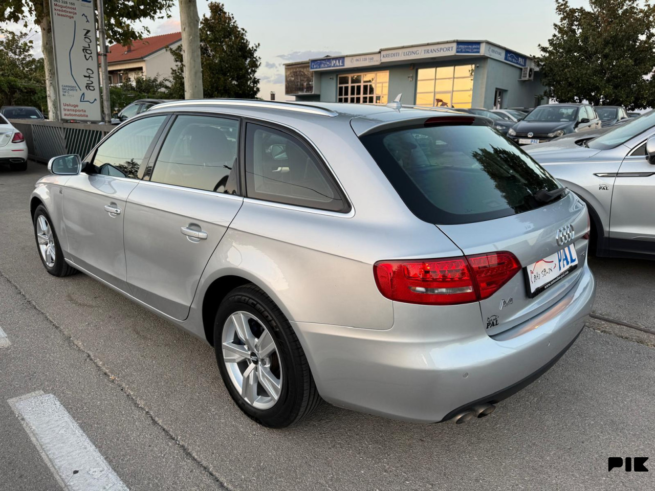 Audi A4 2.0 TDI Automatik F1 Xenon LED NAVIGACIJA Euro 5 2010