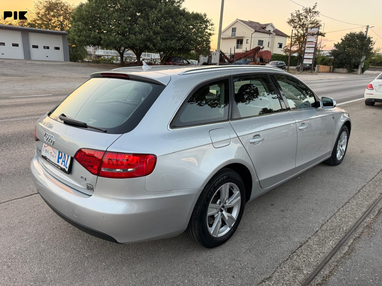 Audi A4 2.0 TDI Automatik F1 Xenon LED NAVIGACIJA Euro 5 2010