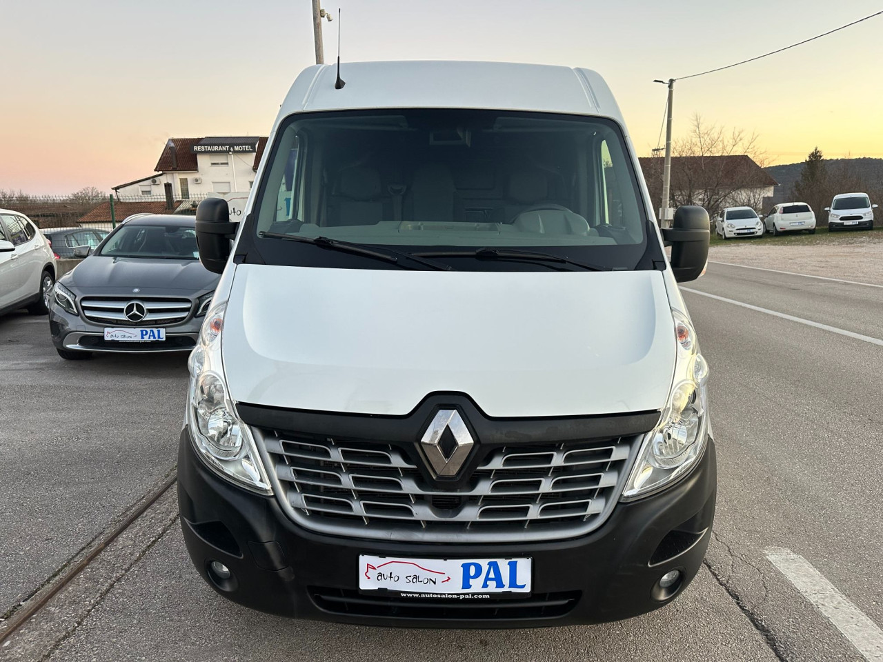 Renault Master 2.3 dCi 136 KS L2H2 3 Sjedišta Senzori NAVI 2016