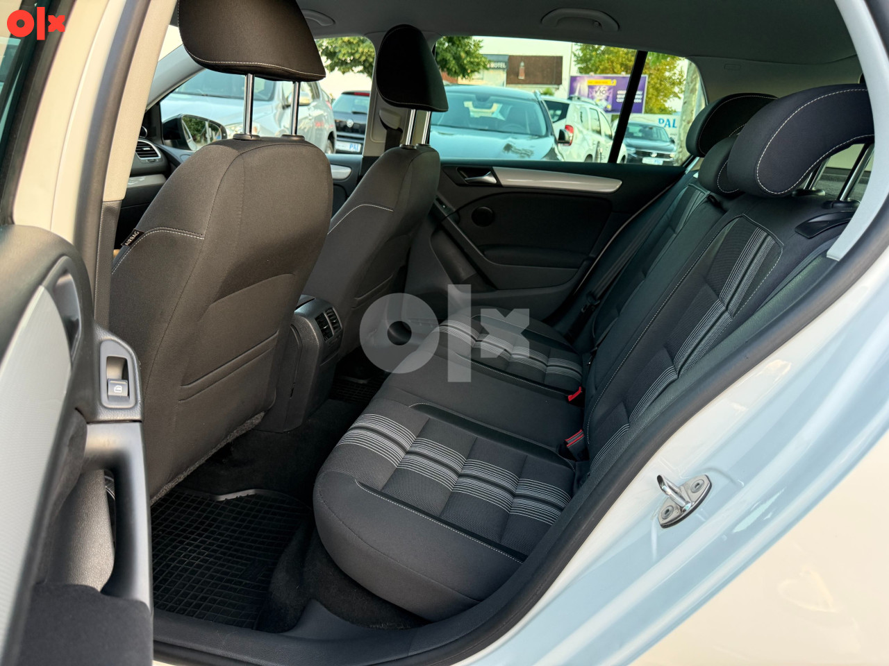 Volkswagen Golf 6 1.6 TDI MATCH Bi-Xenon LED Parktronic 2012