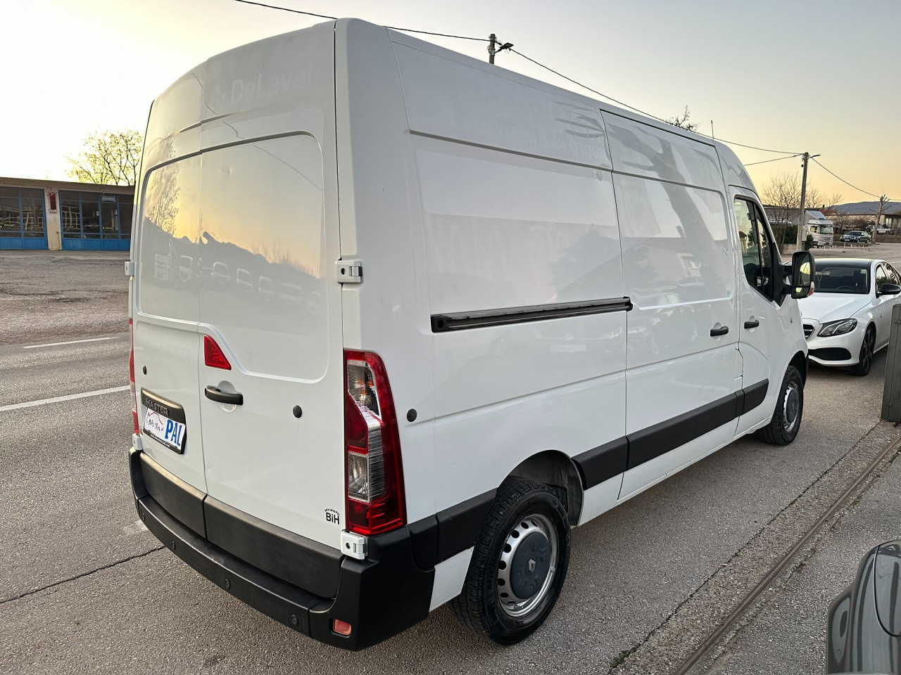 Renault Master 2.3 dCi 136 KS L2H2 3 Sjedišta Senzori NAVI 2016