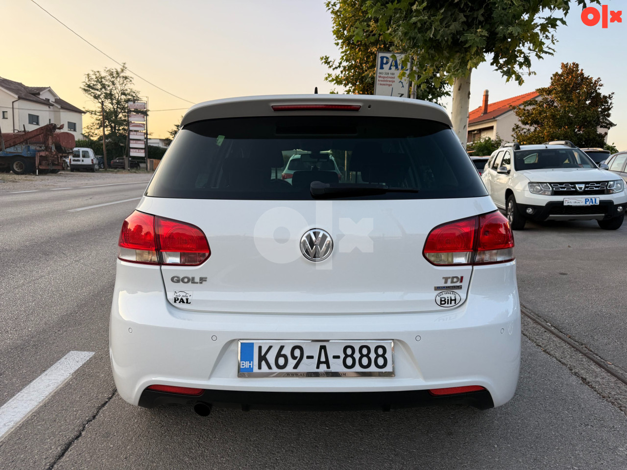 Volkswagen Golf 6 1.6 TDI MATCH Bi-Xenon LED Parktronic 2012