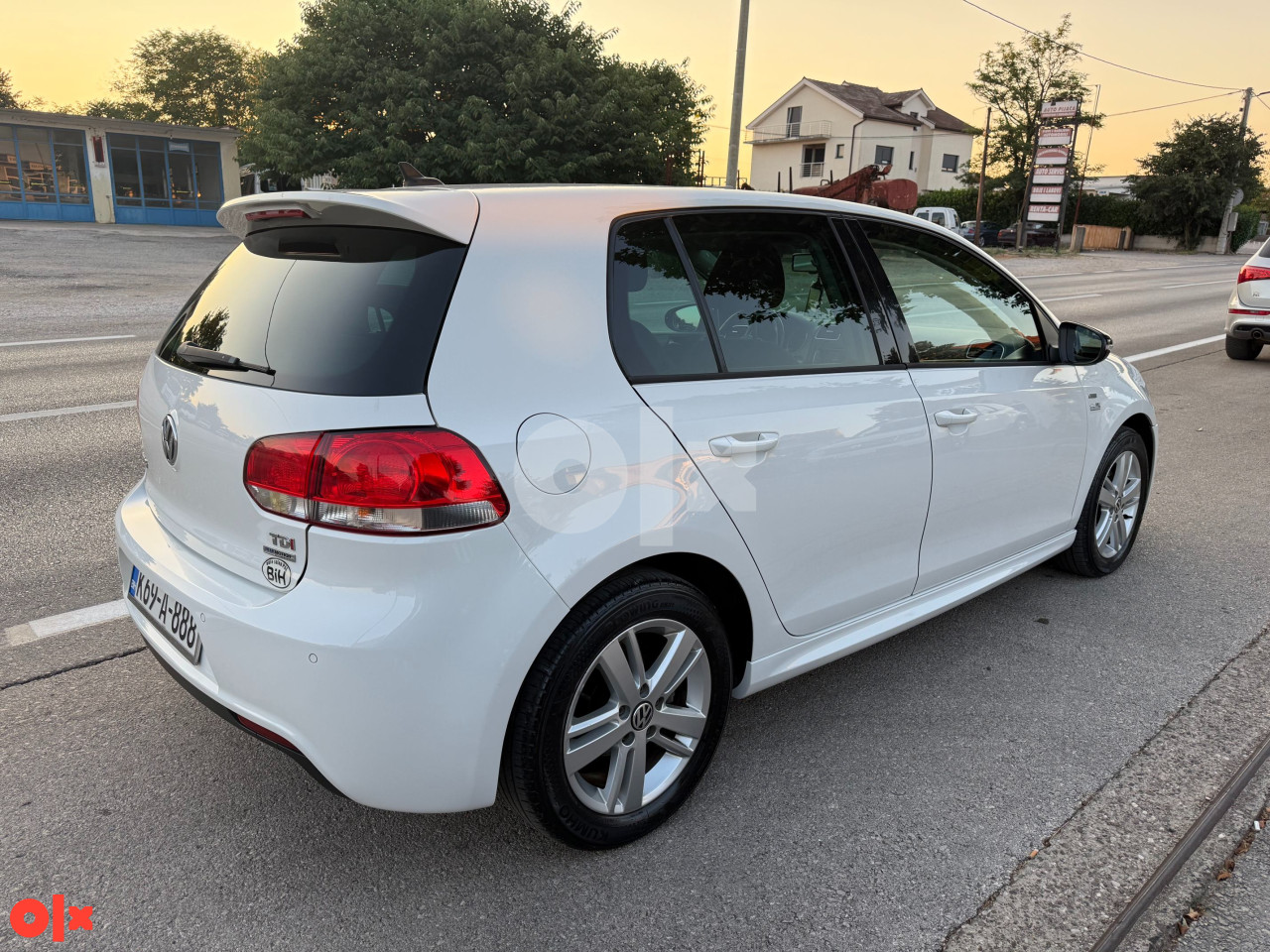 Volkswagen Golf 6 1.6 TDI MATCH Bi-Xenon LED Parktronic 2012