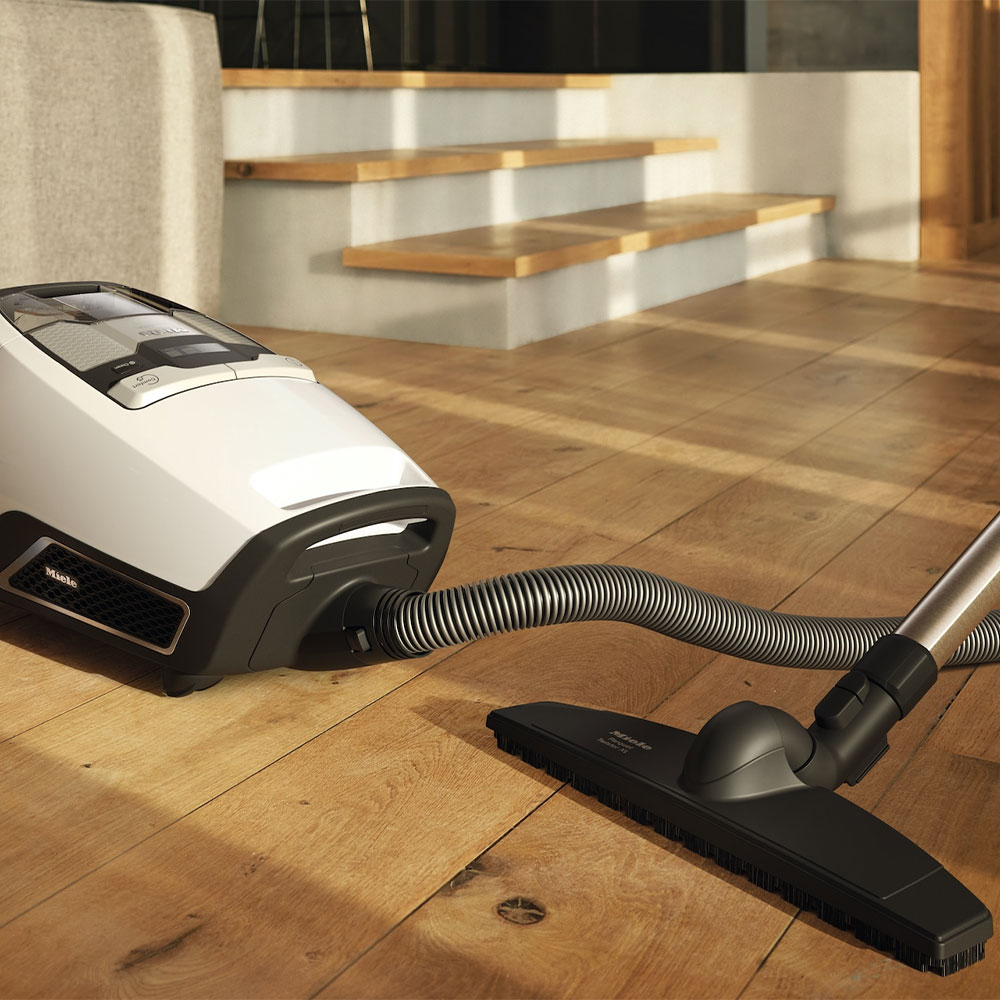 Usisivač Miele Blizzard CX1 Comfort Ecoline 550W crni