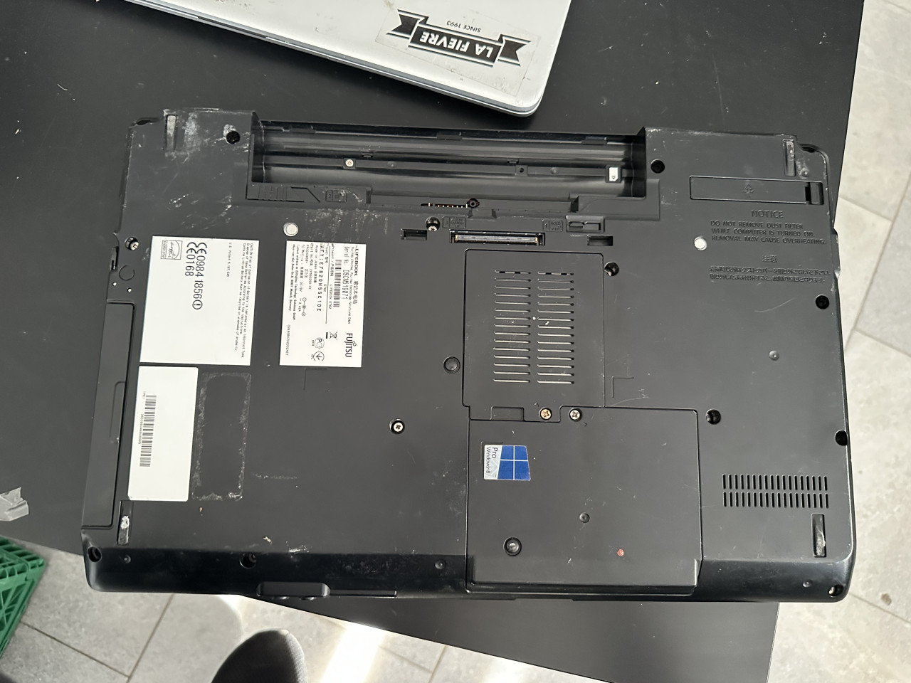 Fujitsu LIFEBOOK E782 dijelovi -110-
