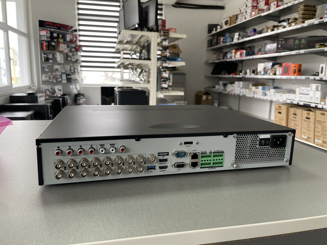 Hikvision GRUNDIG GD-RT-AT5016N DVR snimac 16 ch Pro
