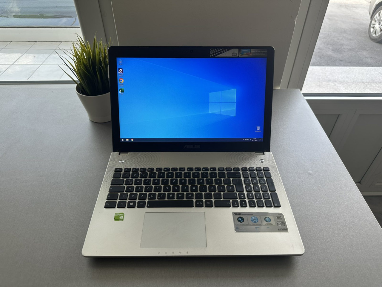 Laptop ASUS I5-3230/8GB RAM/240SSD LEXAR