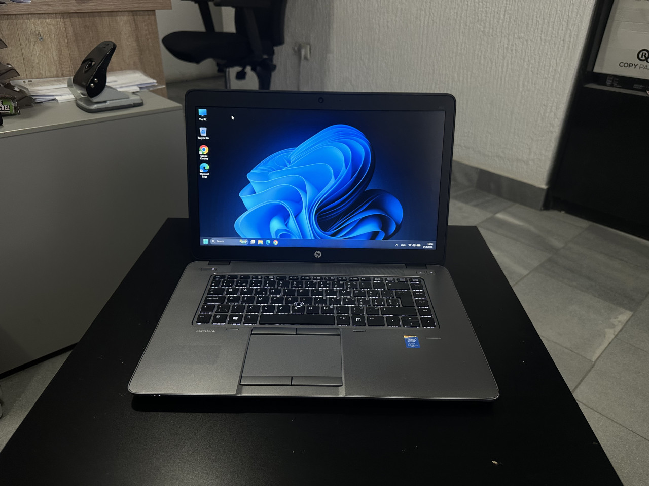 AKCIJA!!! Laptop HP I5-5300 2.30GHz/6GB RAM/240 SSD/4 sata bat