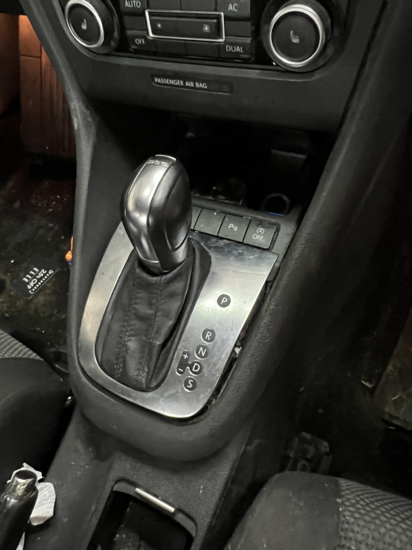 Golf 6 1.6 tdi DSG dijelovi djelovi 2011 za dijelove plavi