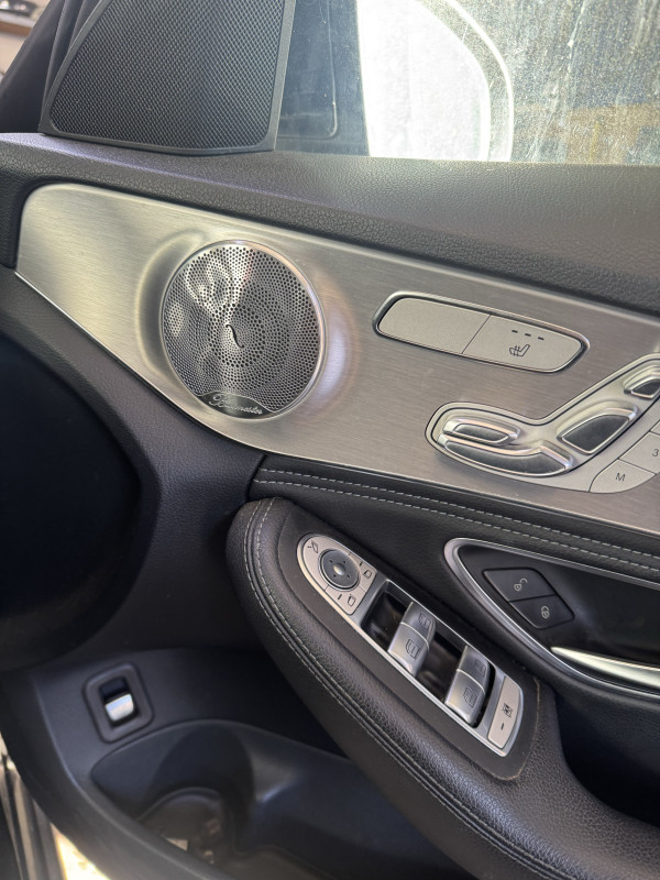 Ozvucenje zvucnici mercedes w205 limuzina BURMEISTER Komplet