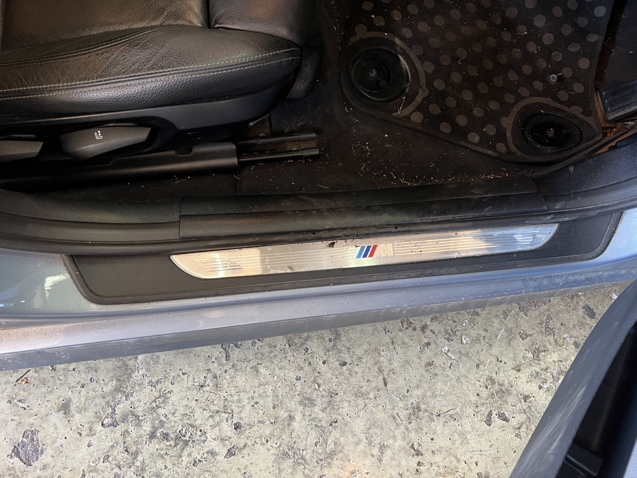 Bmw e90 dijelovi 320d 184hp 2010 m paket kao novo