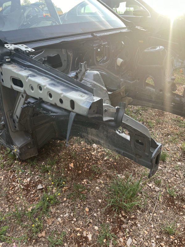 Prednji krak krakovi kos mercedes ml w166 2015 lijevi desni