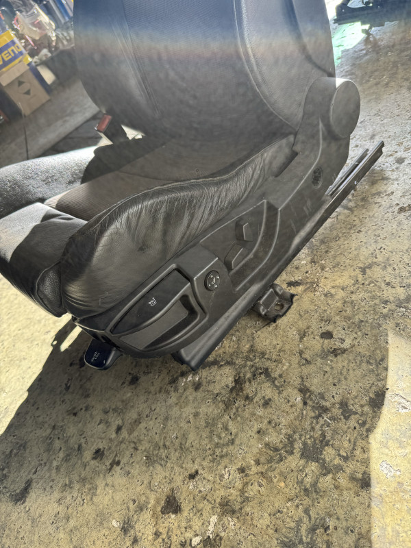 Sjedista bmw e60 prednja m paket sport 2008 koza platno