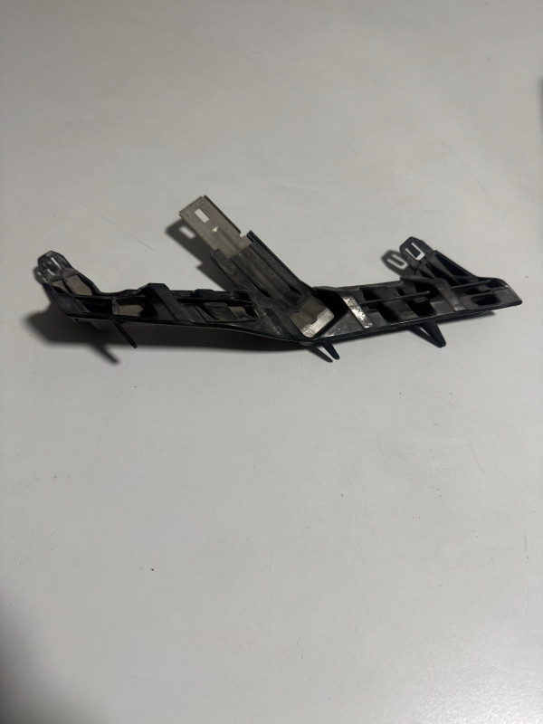 Nosac desnog fara bmw 2 f44