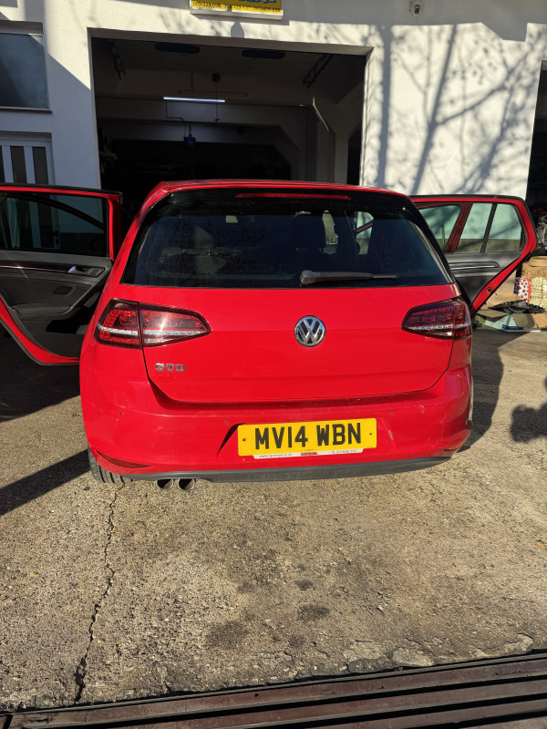 Golf 7 gepek vrata limuzina gtd crvena
