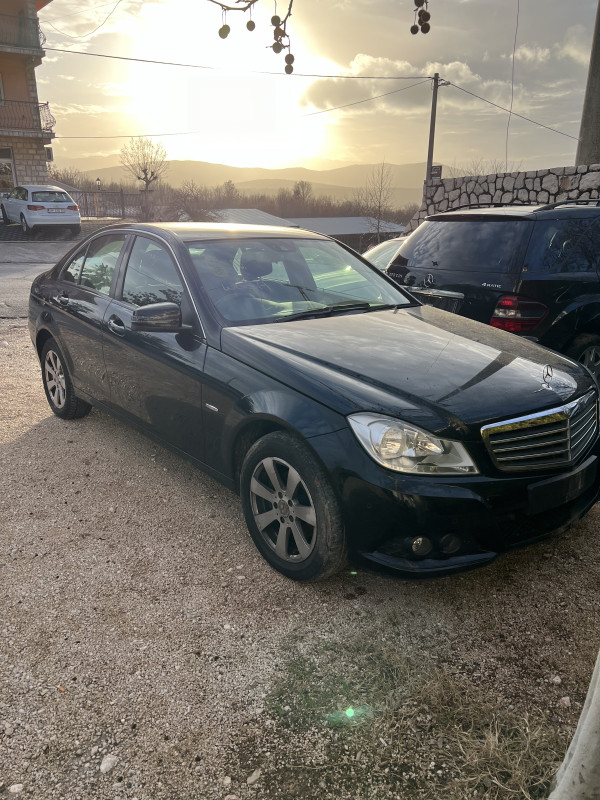 Mercedes c klasa w204 facelift dijelovi djelovi 2,2 om651 2012