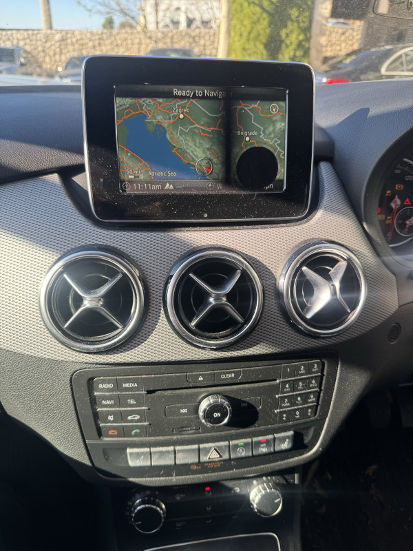 Navigacija ekran mercedes b klasa w246 facelift 2016