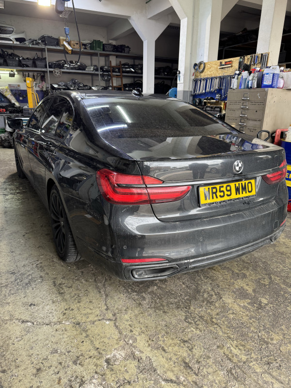 Bmw 730d g11 g12 2019 dijelovi masaza kamere full zracni ovjes