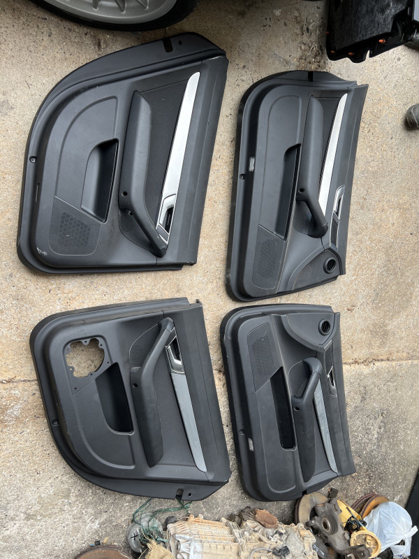 Tapacirung tapacirunzi audi a6 4f komplet kao novo