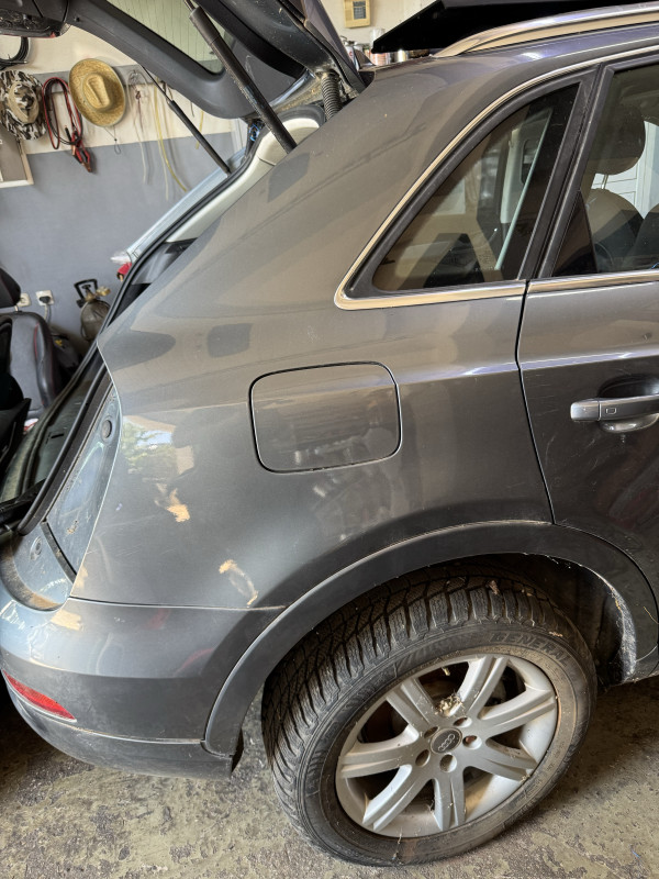 Zadnje staklo bocno lijevo desno audi q3 2014