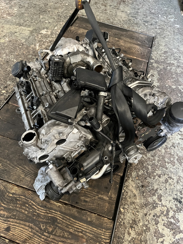 Dijelovi motora mercedes om642 v6 2007 320 280 cdi