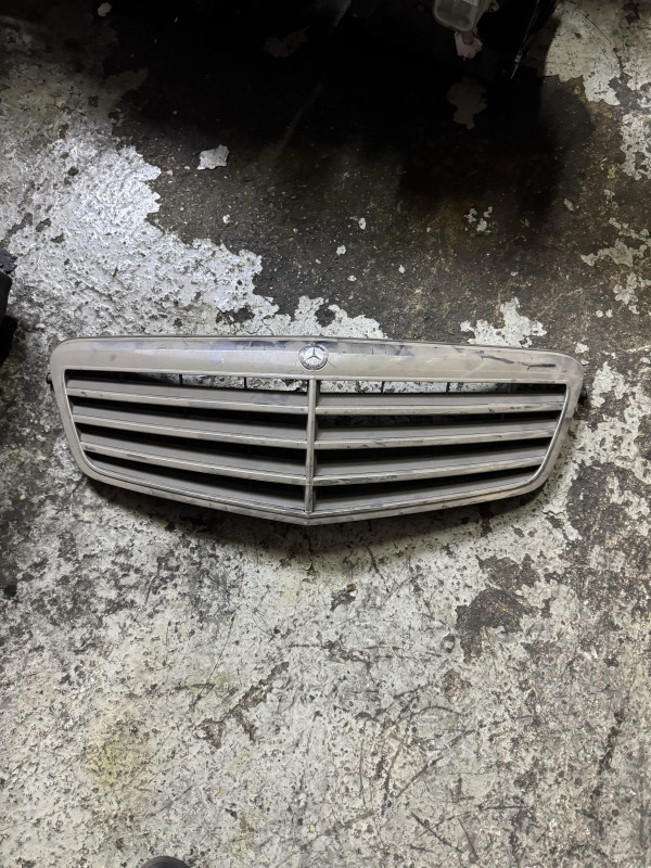 Prednja maska mercedes e klasa w212