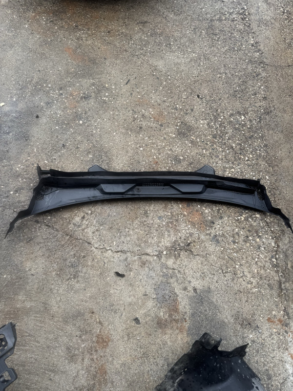 Plastika brisaca bmw 7 g11 g12 2019 oko brisaca 7357237
