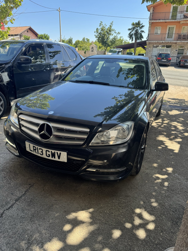 Mercedes w204 dijelovi djelovi facelift om651 220cdi