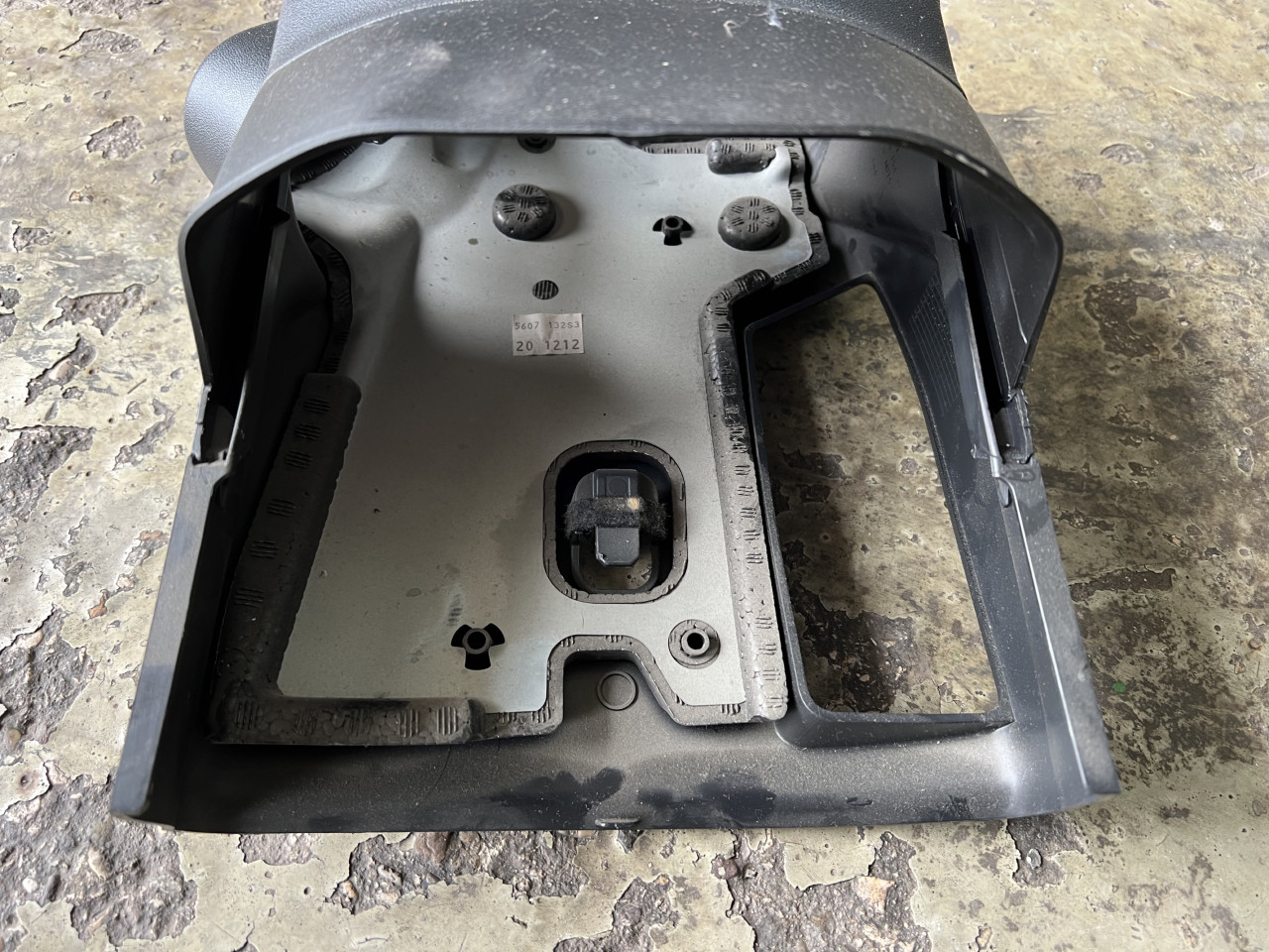 Plastike volana peugeot 208 2012