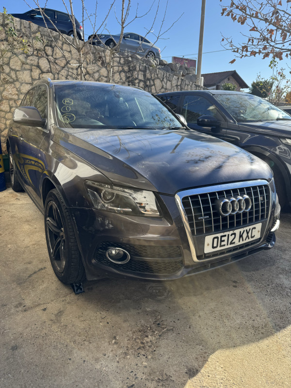 Crno nebo audi q5 2013 sline s-line stokovi kao novo