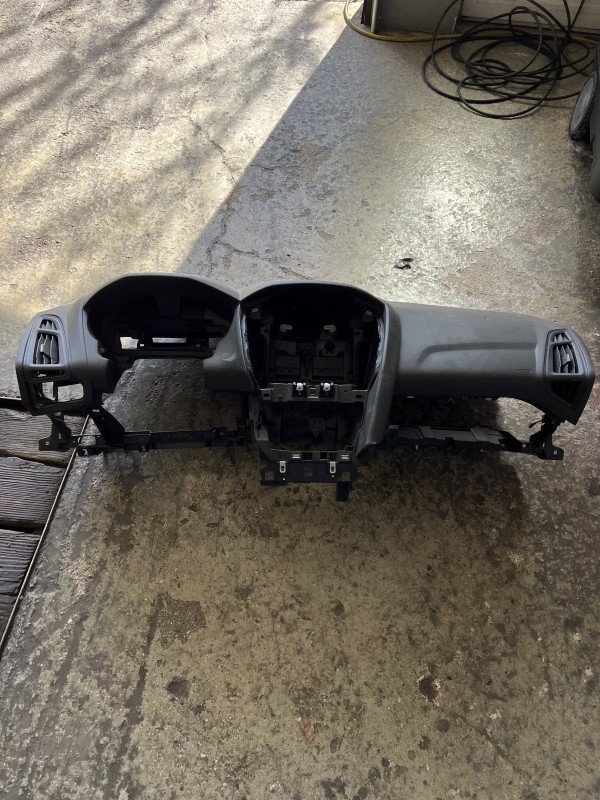 Instrument tabla ford focus 2012 sa pojasevima