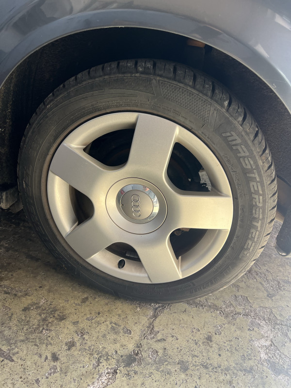 Felge audi a4 b6 sa gumama dvije gume dobre 5x112 16 16ke