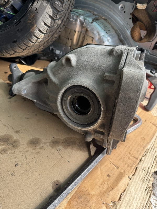Zadnji diferencijal bmw 7 g11 g12 g30 g32 2.56 8619107