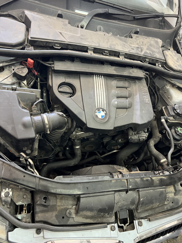 Bmw e90 dijelovi 320d 184hp 2010 m paket kao novo