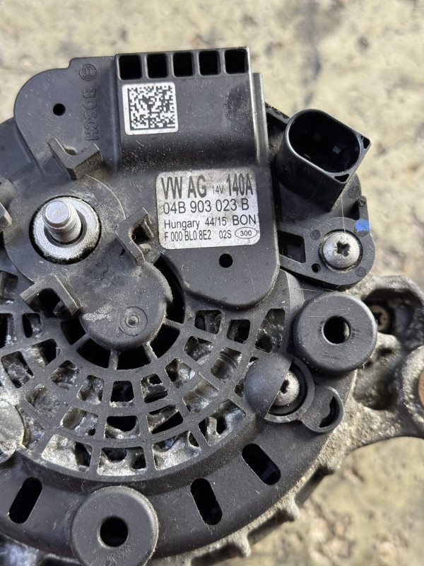 Alternator seat polo skoda 04B 903 023 b 140a 14v