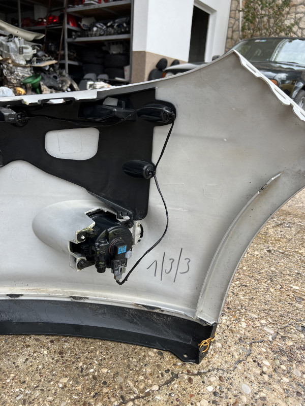 Prednji branik ford focus 2012 sivi kao novo