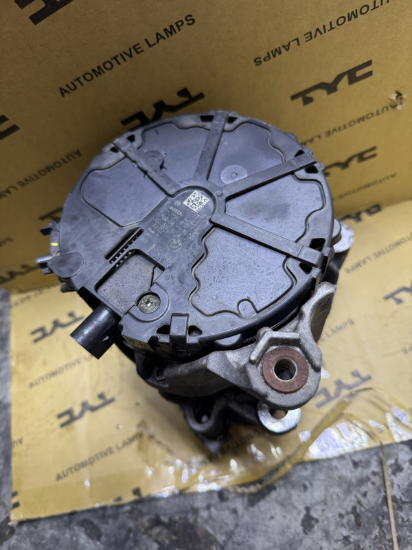 Alternator bmw 7 g11 g12 g20 g30 b57 8571358