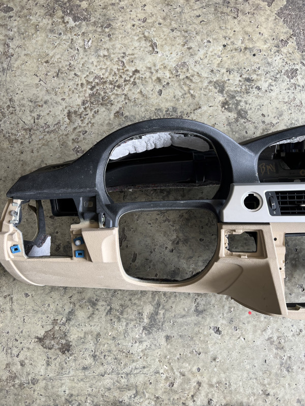 Instrument tabla Bmw e90 e91 sa navigacijom