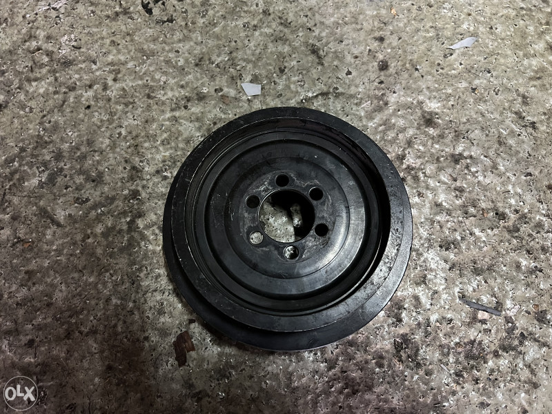 Remenica radilice bmw e90 e92 e93 325i benzin
