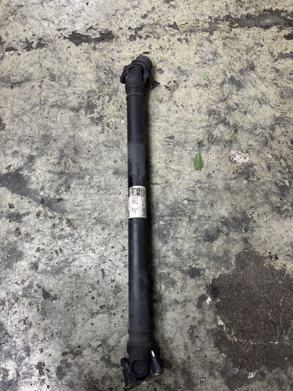 Prednji kardan xdrive bmw f15 x5 e70 x6 e71 2012 n57 3.0d 9425907