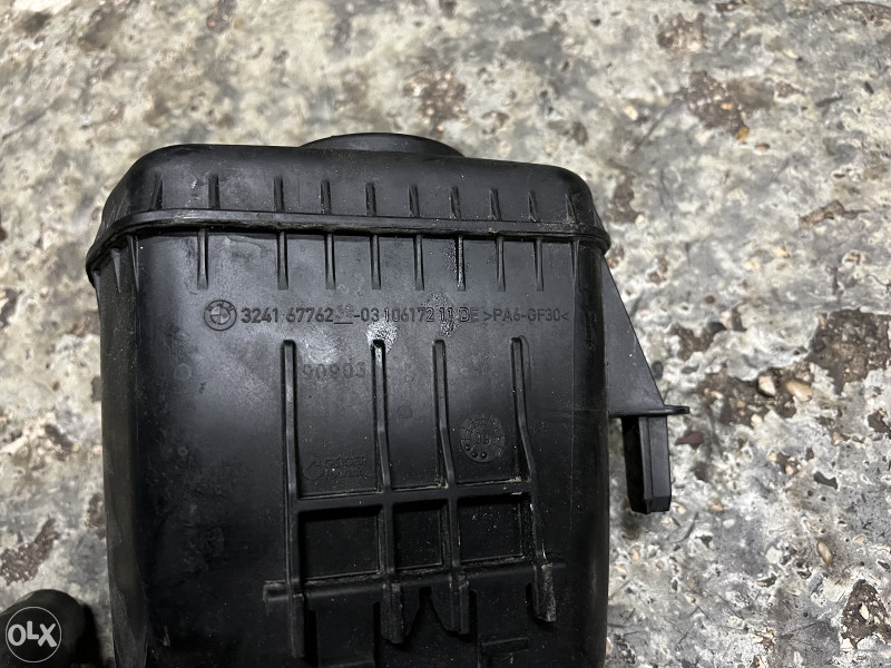 Posuda servo ulja bmw 5 f10 f11 gt