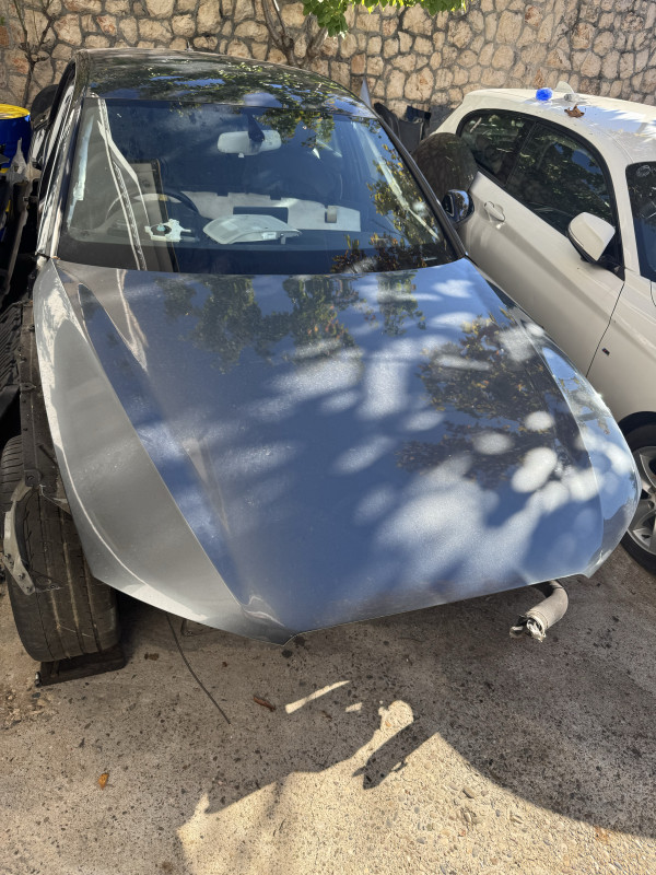 Prednja hauba audi a6 4g c7 2015 siva kao novo original