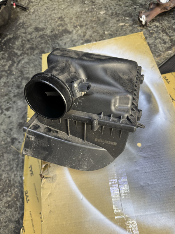 Kuciste filtera zraka bmw 7 g11 g12 b57 730d 2019