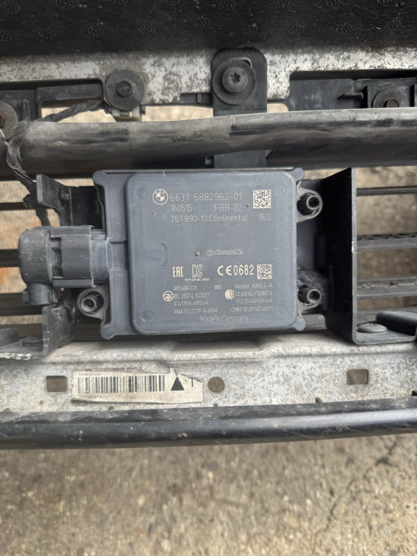 Senzor radar acc bmw 7 g11 g12 distronic 6882962