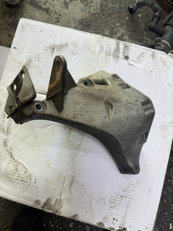 Nosac motora polo 6r 2011 1.2 tdi 03p 199 206 alu