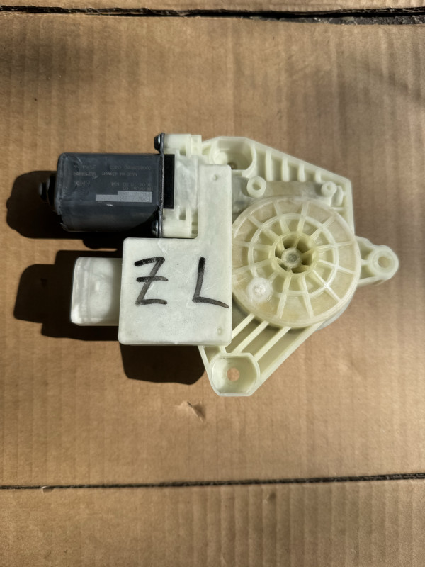 Zadnji lijevi motoric podizaca bmw g11 g12 7 181 703
