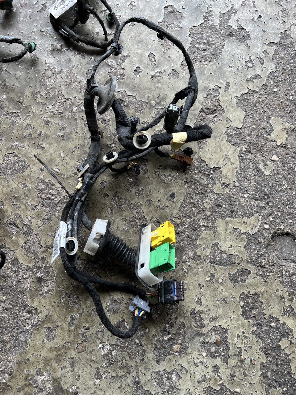 Instalacija vrata komplet peugeot 208 2012