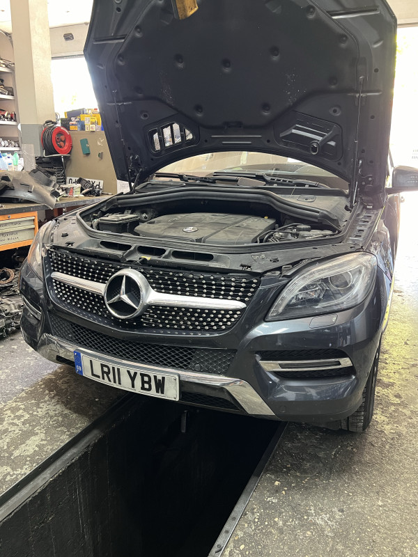 Mercedes ml w166 dijelovi 350 cdi 2015 djelovi led boja 755