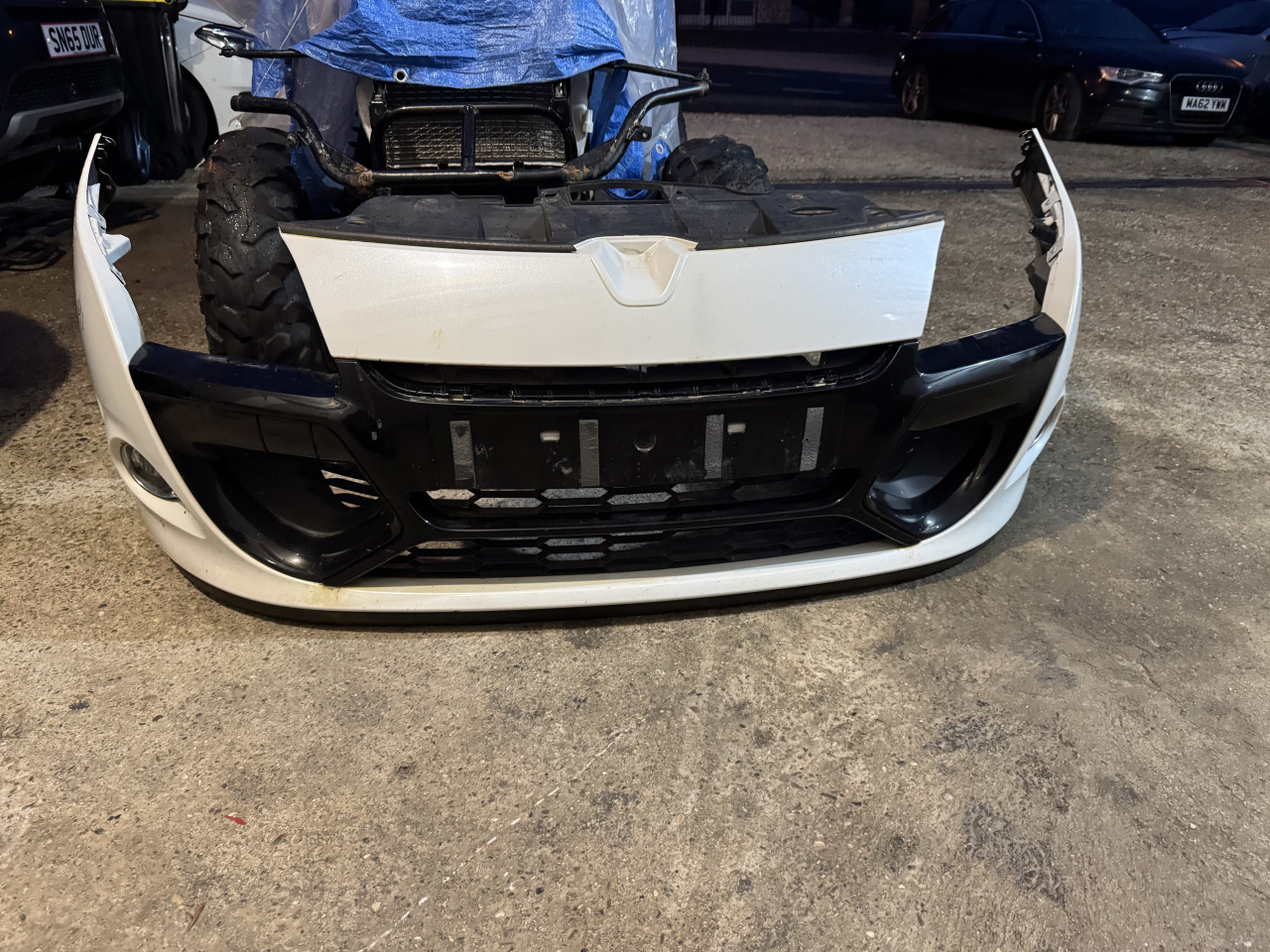 Prednji branik renault megane 2014 facelift gt line